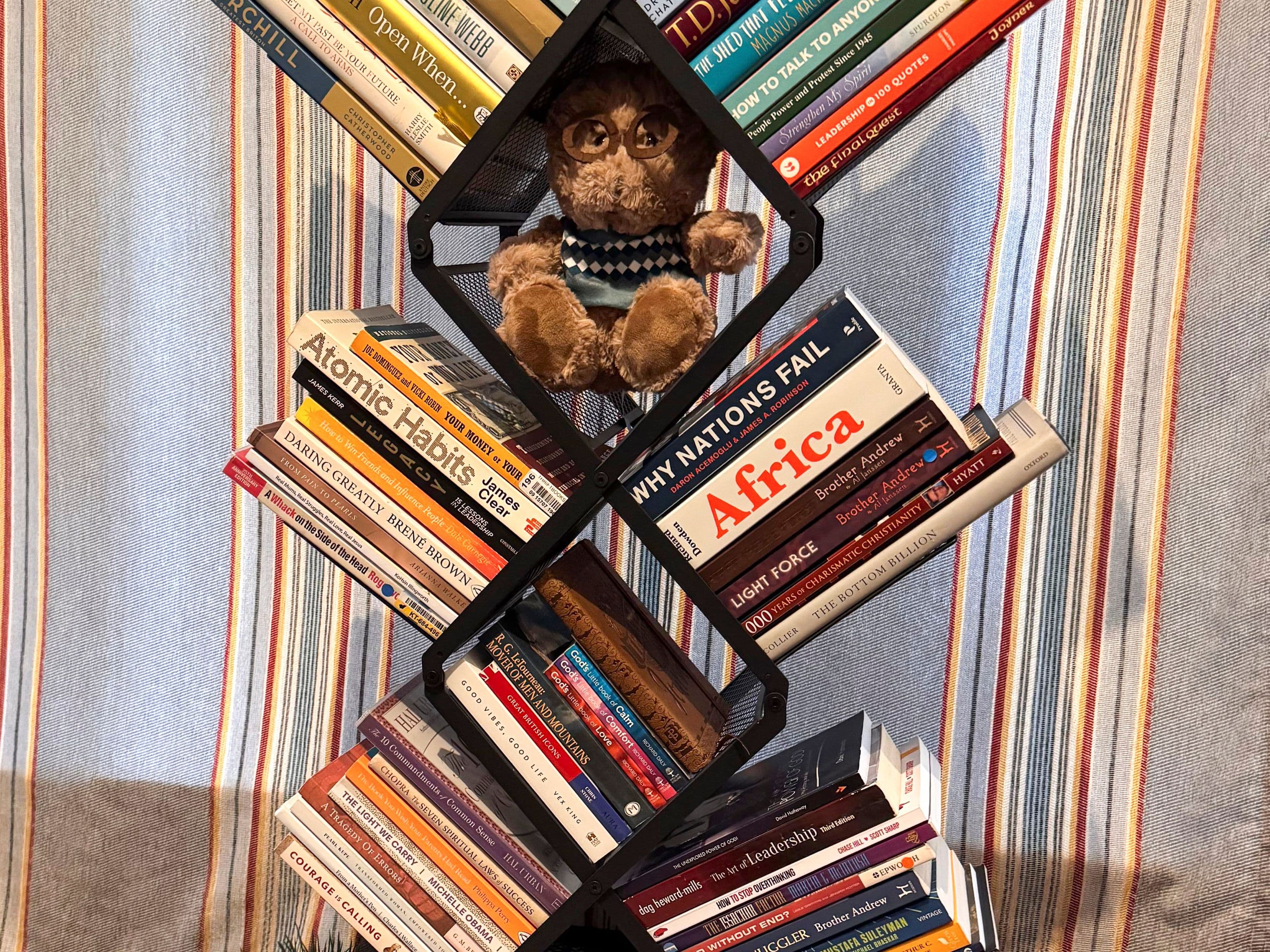 10 Books Every Young Leader Must Read + One Exclusive Pick